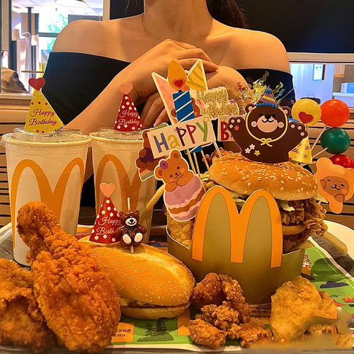 小红书同款麦当劳生日桶西瓜榴莲蛋糕装饰插牌网红小熊蜡烛摆件 - 图0