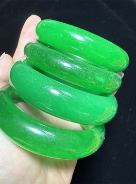 2026新坑翡翠色冰种玉手镯绿色石英岩质玉冰种飘绿花玉石处理镯子