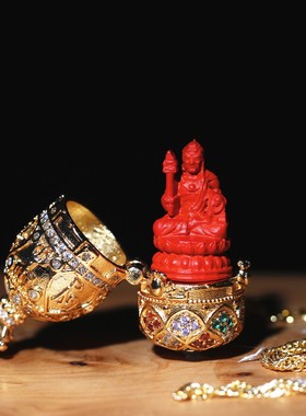 2026惠古朱砂款花开见佛药师佛锆石镶嵌嘎乌盒本命年观音吊坠八大