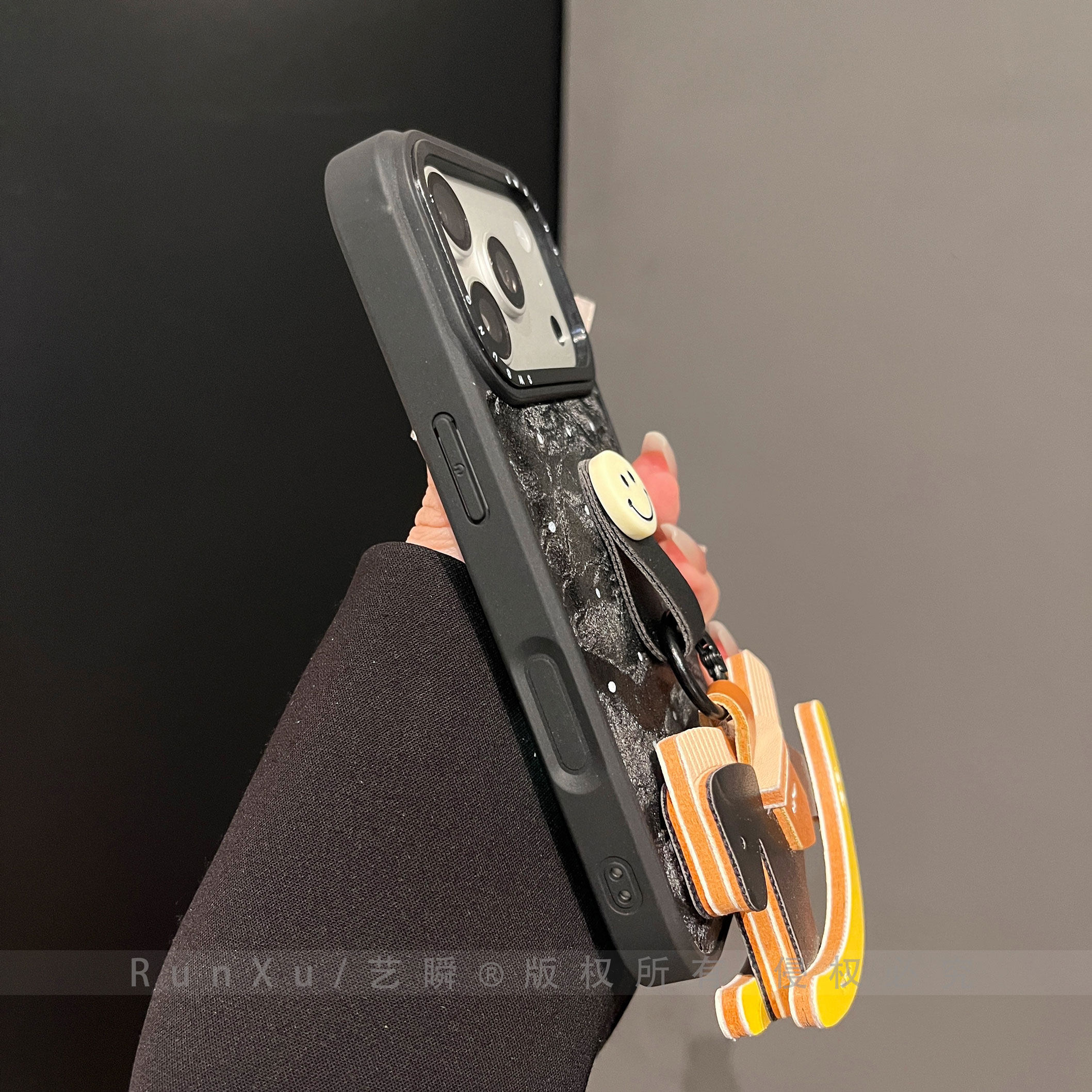 丝绒肤感雪山纹木马支架适用iPhone17ProMax手机壳苹果16pro皮质全包ip15个性创意14马年17pro情侣女款保护套,淘宝优惠券,粉丝福利购,淘宝优惠卷