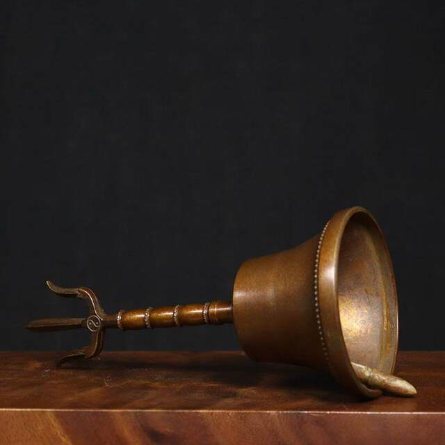 Antique antique pure copper copper Sanqing bell hand rattle desktop ornaments Taoist instruments retro old objects authentic