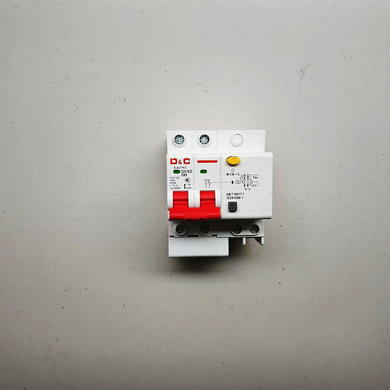 上德联合电气集团DZ47sLE漏保断路器2P32A63A家用漏电保护断路器 - 图0