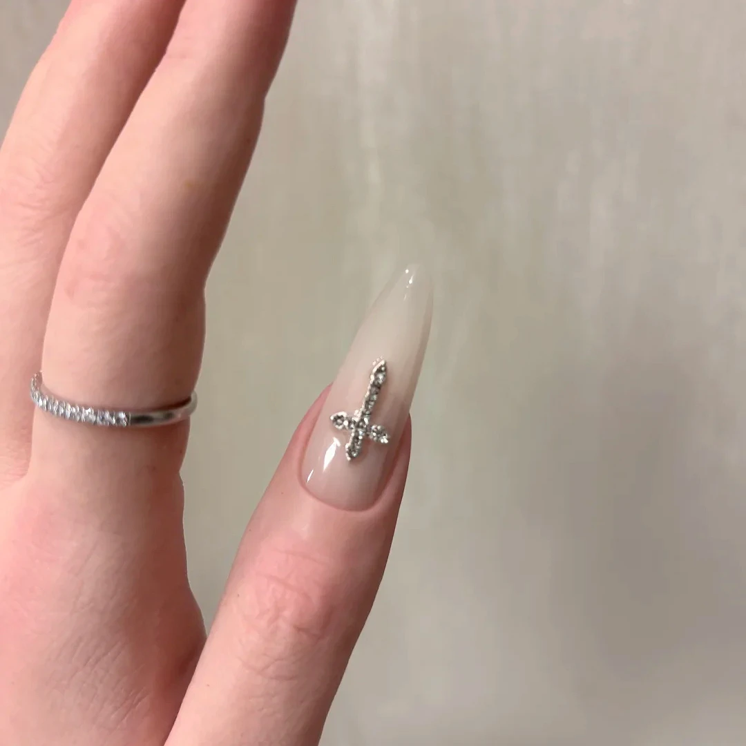 Maxfine纯手工穿戴甲2025新款高级感假指甲贴片长款猫眼高质量,淘宝优惠券,粉丝福利购,淘宝优惠卷