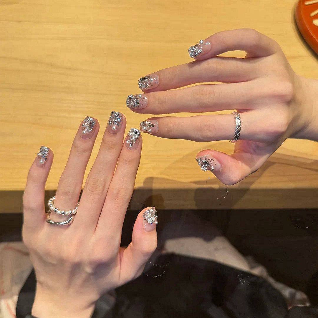 高级感重工闪闪星河爆闪珍珠堆钻短款穿戴甲贴片细闪轻奢气质显白,淘宝优惠券,粉丝福利购,淘宝优惠卷