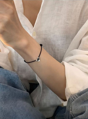 银色爱心抽绳手链小众简约设计感手绳送闺蜜礼物手饰女2023年新款