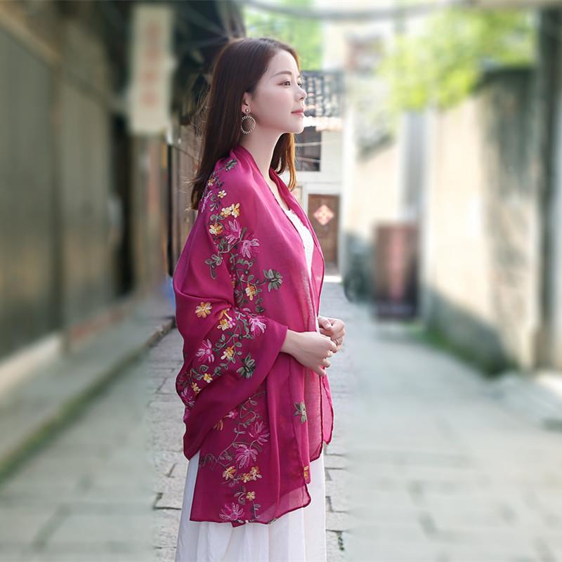 2025新款刺绣棉麻围巾 旅游防晒民族风丝巾女海边沙滩巾披肩定制