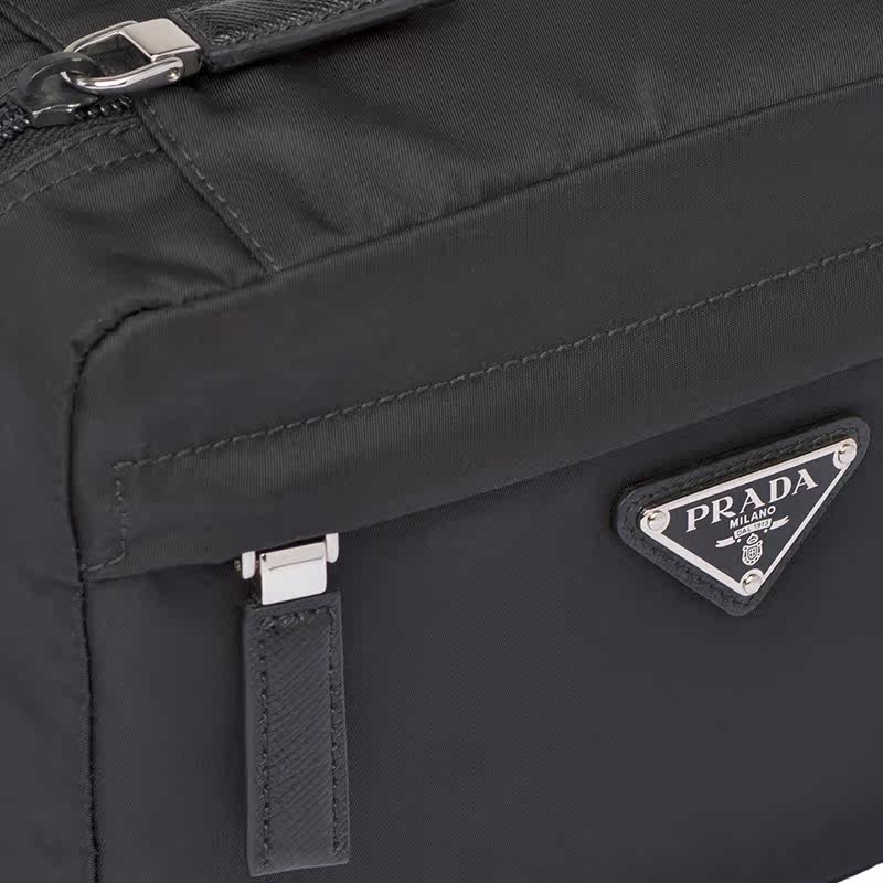 prada男士三角徽标手拿包 YISHEHUI海外男士包袋