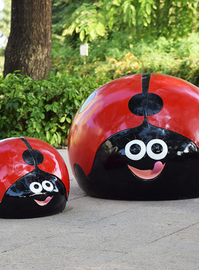 大型公园草坪玻璃钢小品七星瓢虫