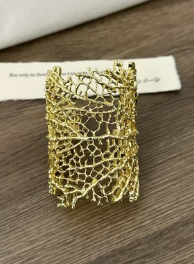 欧美夸张复古金属珊瑚形宽版开口手镯女轻奢精致树叶纹理手环手饰
