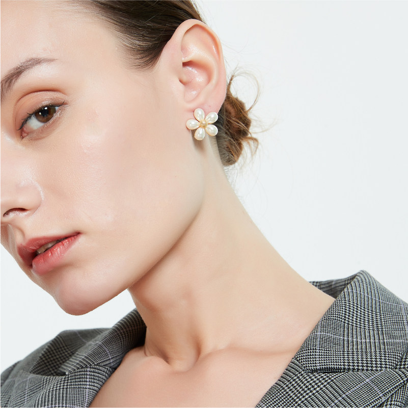 奥米迪奥珍珠花朵百搭简约气质耳钉 aomidior耳钉