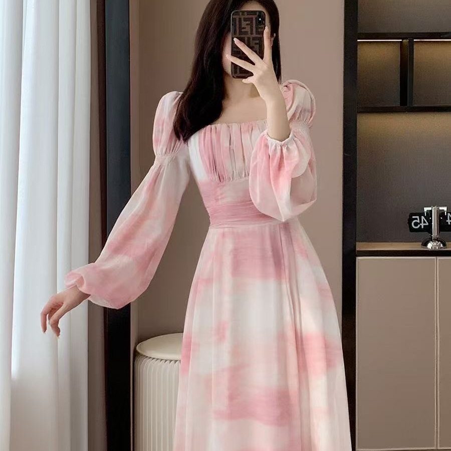 法式秋冬新款温柔公主风粉色印花长裙度假氛围感雪纺连衣裙,淘宝优惠券,粉丝福利购,淘宝优惠卷