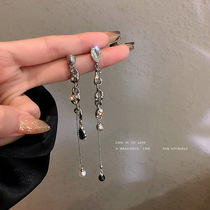 Silver needle Korean style pearls inlaid with crystal earrings small crowdsourced temperamental lukewarm with lukewarm wind ear nails Little Qingxin