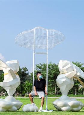 户外网红抽象几何兔子玻璃钢雕塑园林景观不锈钢云朵人物装饰摆件