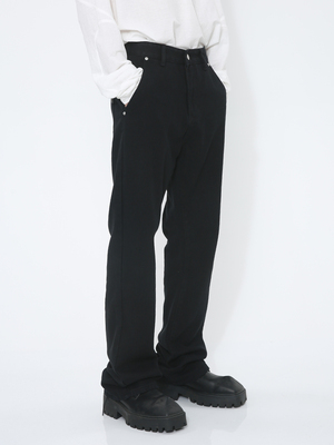 白色合身中腰微喇叭纯棉牛仔裤