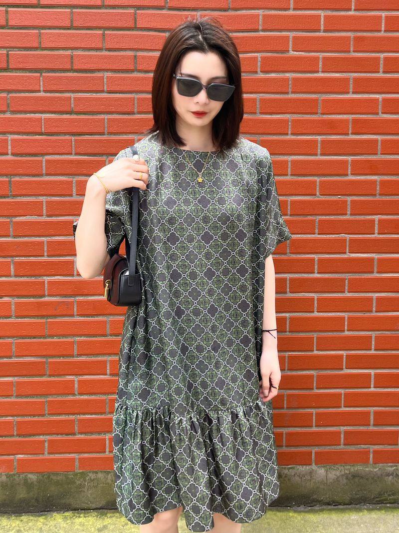 T井姐妹【四叶草】碎花气质时尚休闲夏季桑蚕丝连衣裙LYQ442205