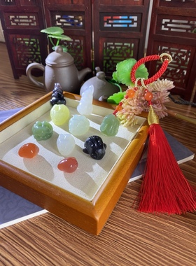 和田玉生肖兔碧玉黄口帝王紫翠青吊坠文玩配饰