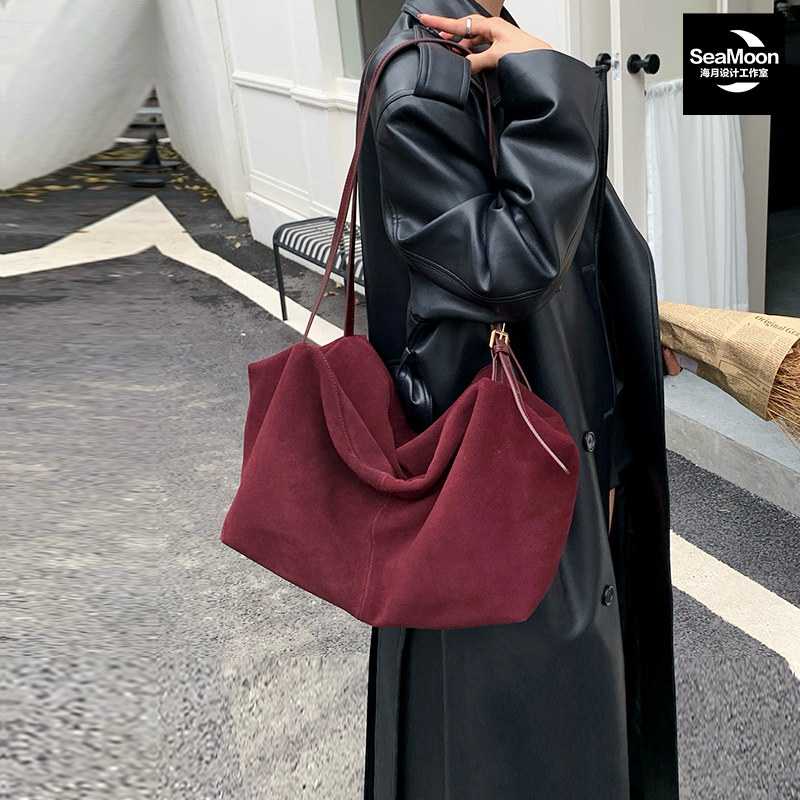 新款真皮麂皮大容量枕头托特包手提单肩斜挎复古休闲通勤潮女包包,淘宝优惠券,粉丝福利购,淘宝优惠卷