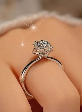 【惊鸿婚戒】S925银镀18K白金莫桑钻AU750戒指女简约花苞精致