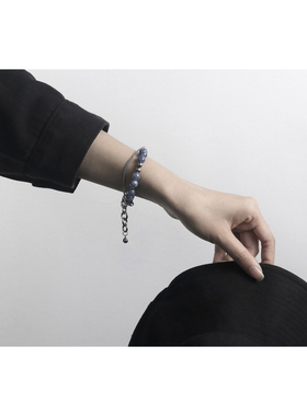 原创克莱因蓝水晶手链女生ins小众设计闺蜜情侣款高级感手串男