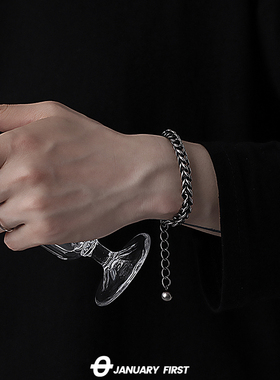 男钛钢欧美古巴链手链