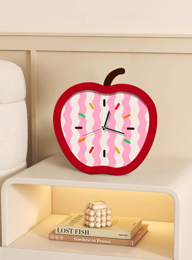 网红卡通创意桌面钟表摆件电视柜客厅艺术静音小时钟摆台式