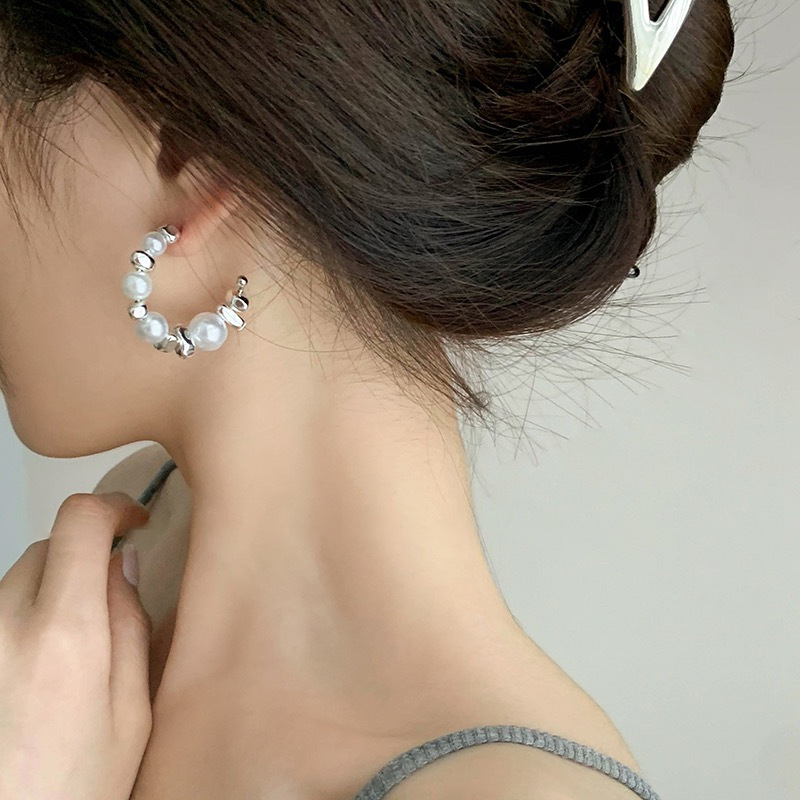 srrmhyn新款轻奢小众设计珍珠半圆大耳圈2023年新款韩系简约耳钉 - 图2