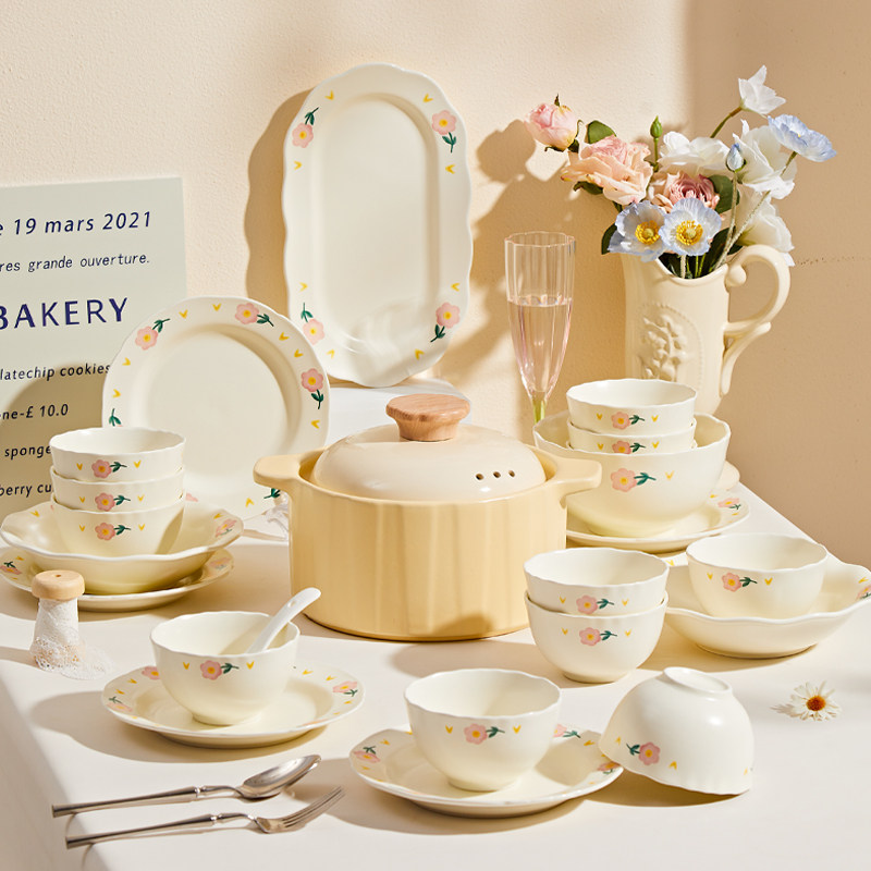 简约碗碟家用套装2025新款碗盘餐具釉下彩高颜值陶瓷碗盘乔迁礼物