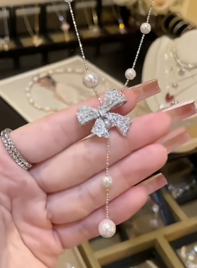 泡芙蝴蝶颂闪耀蝴蝶结毛衣链女