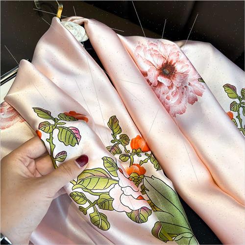 Retro Korean  fashion printing silk scarf neck protector out - 图2