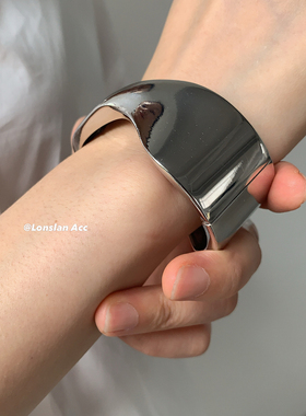 LonslanAcc质感随意吸睛手镯