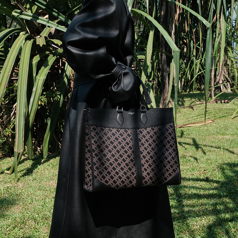 【少量现货】万字纹托特包通勤大容量单肩包中性手提包,淘宝优惠券,粉丝福利购,淘宝优惠卷