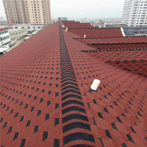 自粘型沥青瓦片多彩油毡玻纤别墅屋顶面彩石头金属瓦防水卷材厂家 - 图2