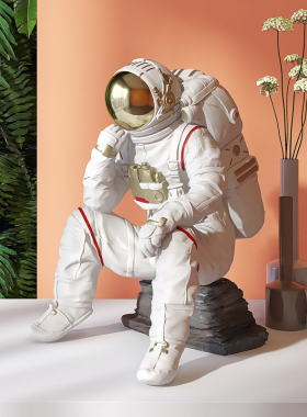 韵灿轻奢风宇航员摆件