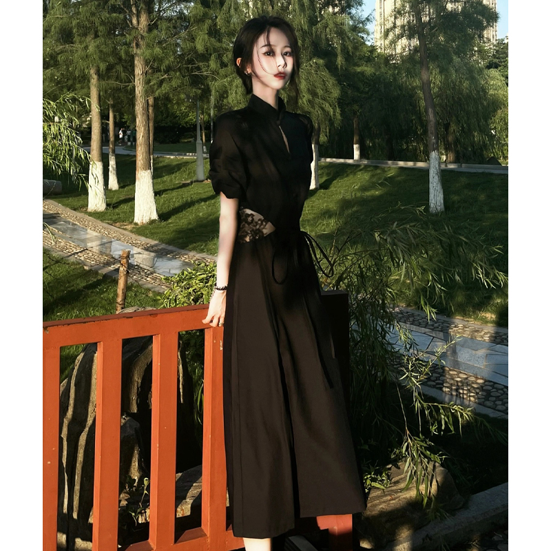 改良旗袍少女2023春夏新款高冷御姐风黑色连衣裙艺术感复古长裙子