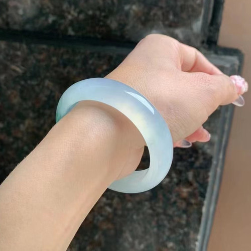 嘉豪翡翠臻选海外购缅甸天然缅甸翡翠飘花女款翡翠镯子手镯 - 图0