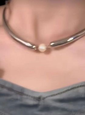 欧美2024新款小众设计感冷淡风几何弯钩项链女轻奢高级感链条颈链