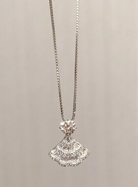 爆闪满钻小雪松项链女款高级感轻奢小众设计小裙子锁骨链