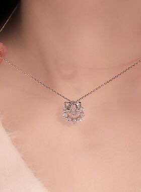 在逃公主蝴蝶结项链女2025新款小众轻奢配饰新品花环灵动吊坠