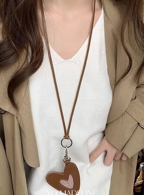 皮质爱心猫咪挂绳小包项链