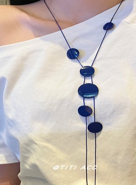 超显白克莱因蓝色不规则圆片长项链女2025新款高级感锁骨颈链配饰