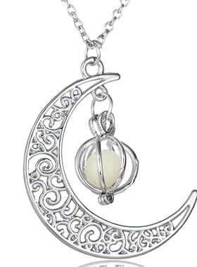 跨境爆款发光月亮南瓜创意项链万圣节亚马逊女颈链合金锁骨链