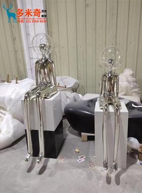 不锈钢人雕塑镜面抽象人物现代公园城市街道户外园林落地装饰摆件