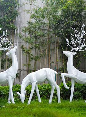 仿铜梅花鹿雕塑售楼部玻璃钢抽象园林景观装饰大摆件户外草坪小区