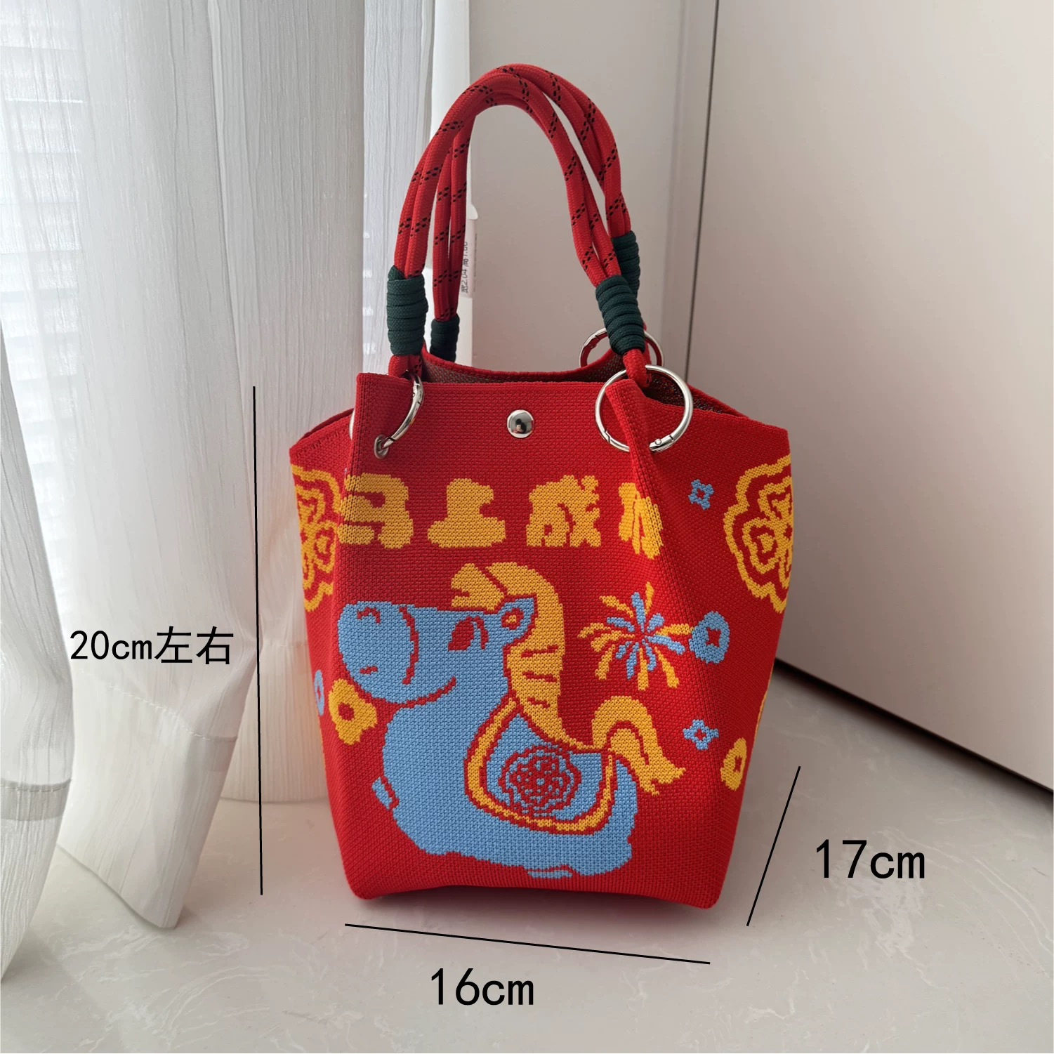 碟时舞马上有福拼接斜跨包2026新款宽肩带织布大容量通勤包