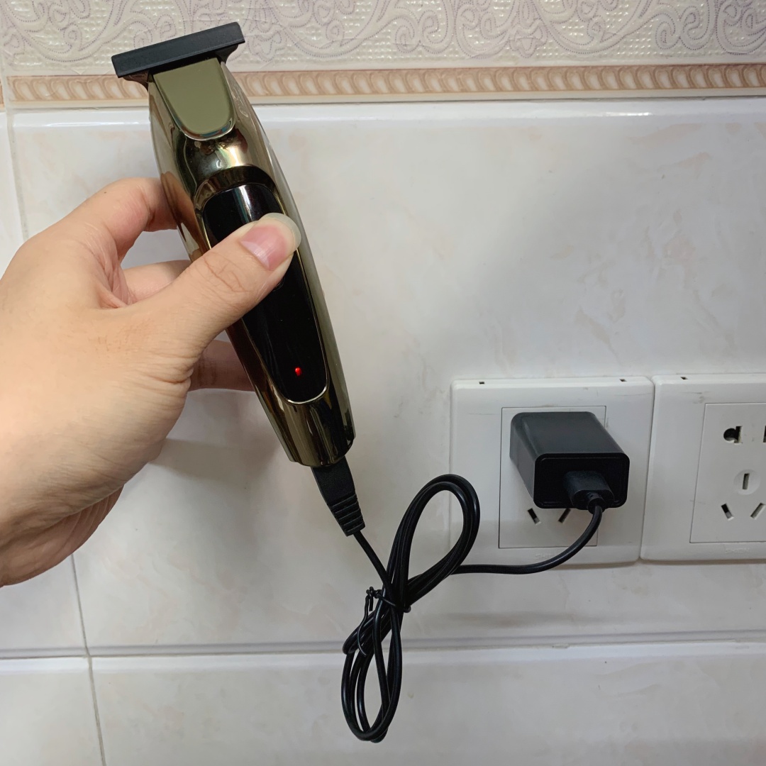 适用硕尔油头理发器光头雕刻修边理发店推剪剃头刀推子双孔充电器 - 图1