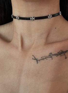 显脖子细的基础款软皮choker黑色