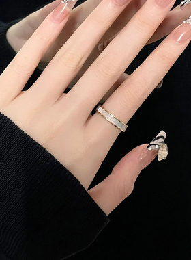 钛钢不掉色轻奢白色贝母网红