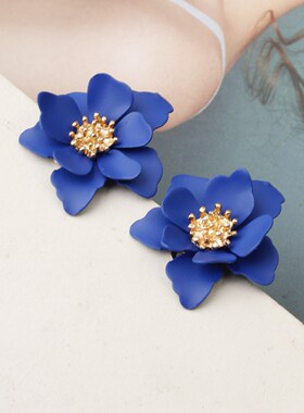 Exaggerated frosted flower earrings Stylish bohemian stud