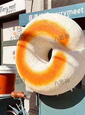 仿真贝果面包模型烘焙店招牌发光灯箱门头装饰摆件玻璃钢雕塑定制