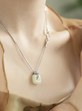 925纯银复古做旧哑光和田玉平安扣方形吊坠国风新中式锁骨链饰品